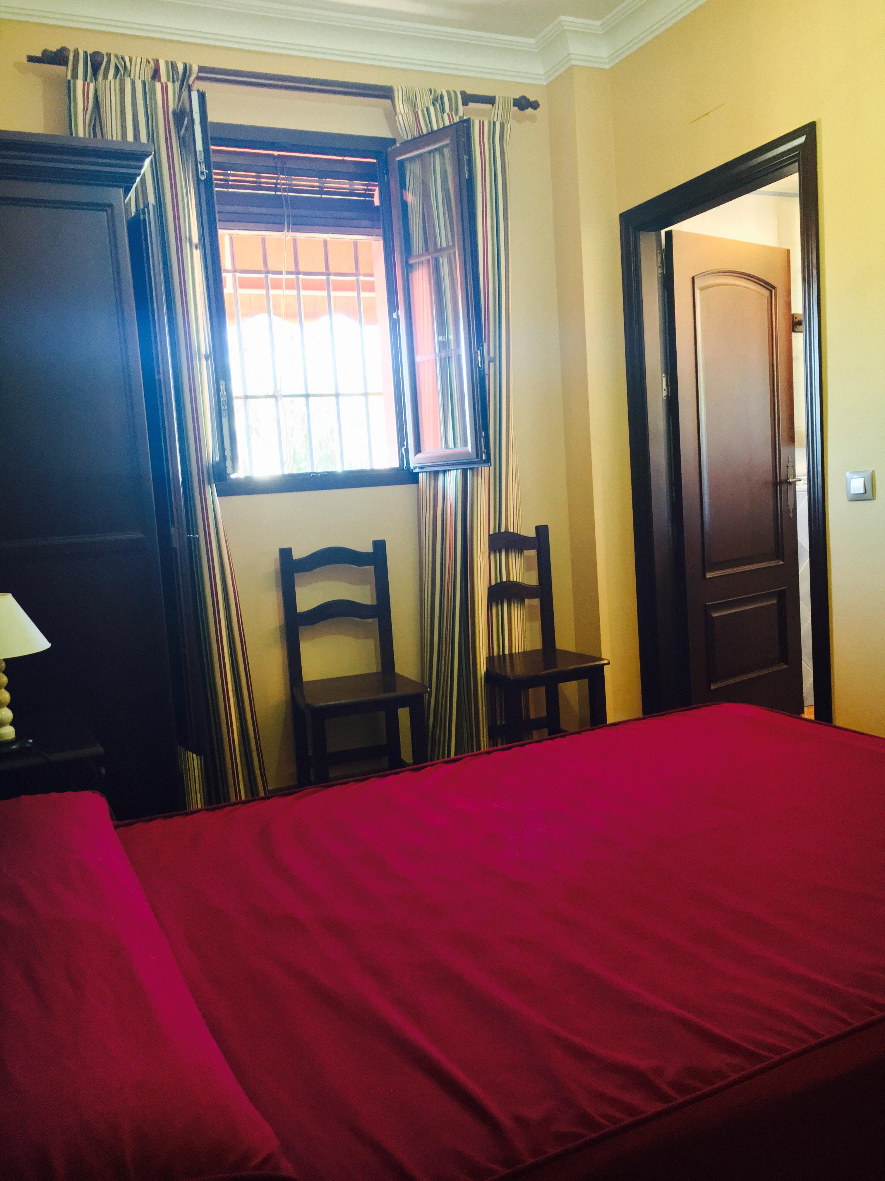 Hostal Pechi Huevar Del Aljarafe Exterior photo