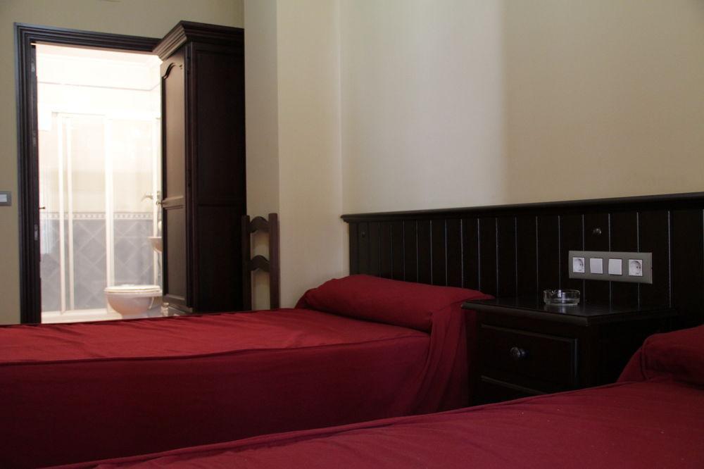 Hostal Pechi Huevar Del Aljarafe Exterior photo